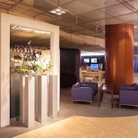 Novotel Centre Atria 4*